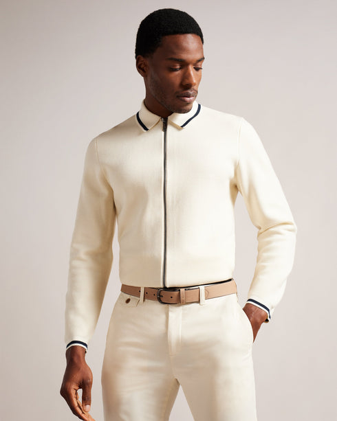 GRISHAM-Belts-A well-designed belt can enhance almost any outfit, GRISHAM will hold up to the demands of daily wear with a top grain leather construction and a sleek D-ring buckle. By purchasing this product, you are supporting responsible leather manufacturing through The Leather Working Group. Belt Smooth leather D ring buckle Rounded edge- Ted Baker Romania